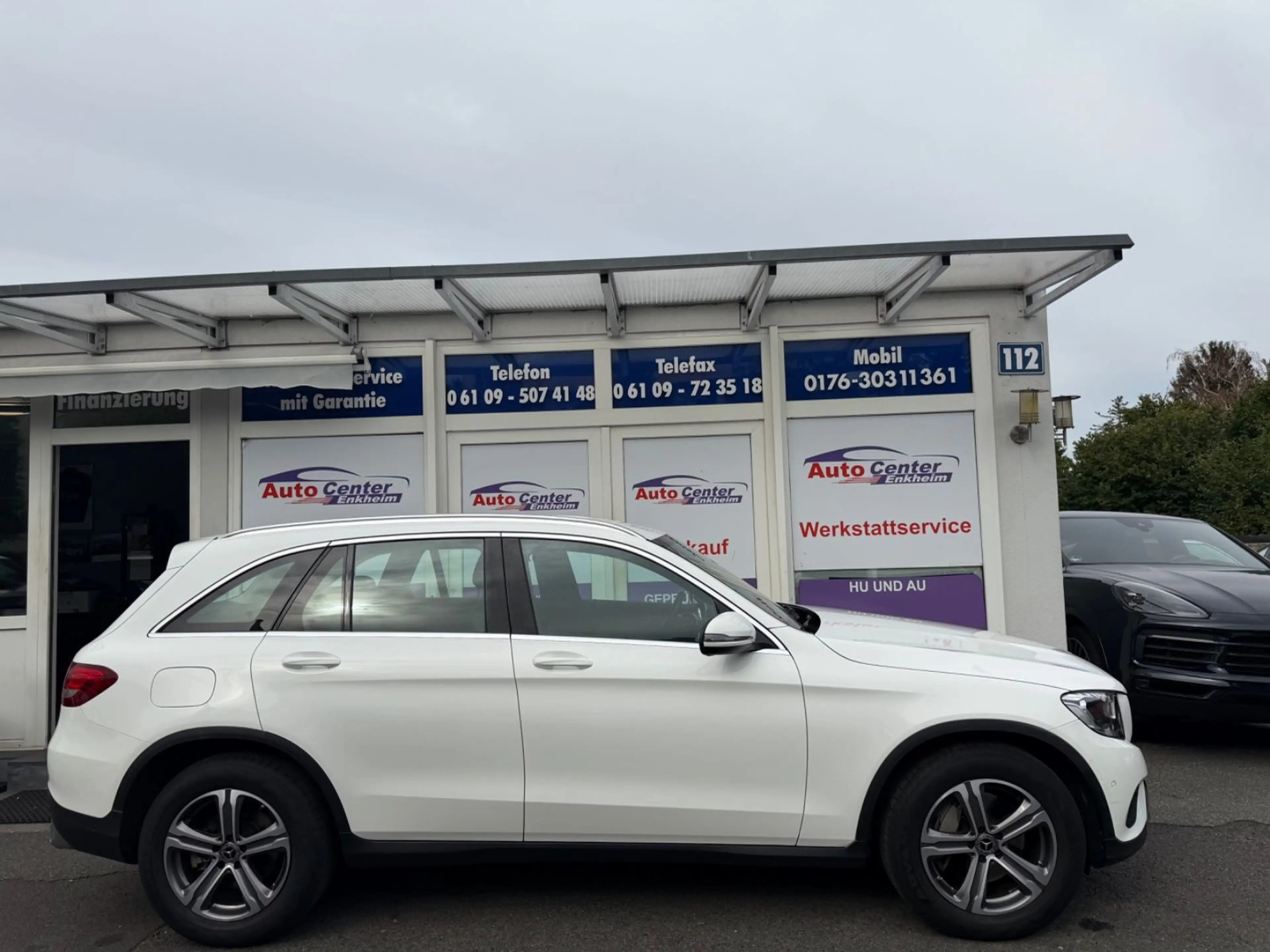Mercedes-Benz GLC 250 4Matic *1.Hand*Rentnerfzg*Navi*Leder* — photo 4