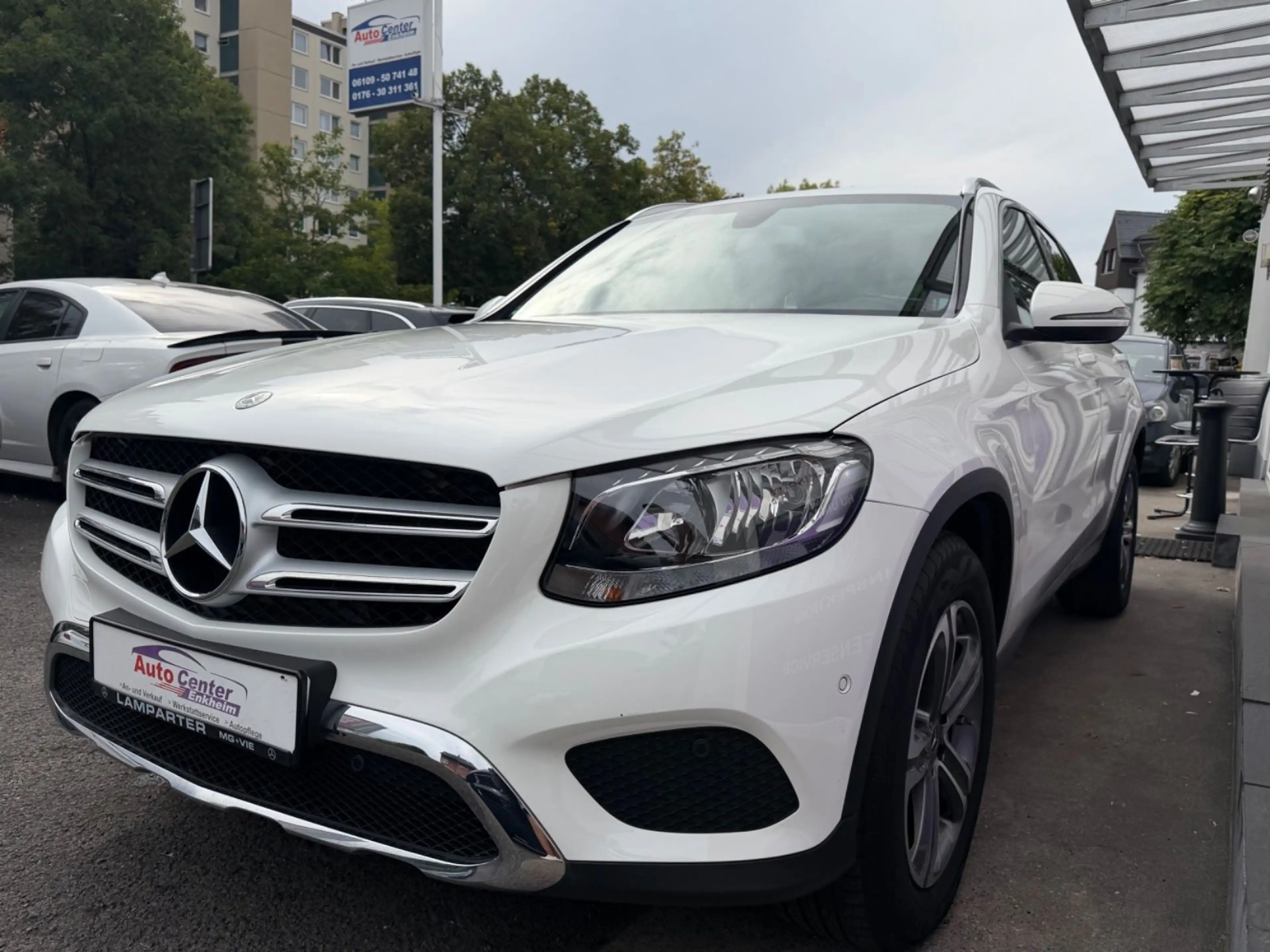 Mercedes-Benz GLC 250 4Matic *1.Hand*Rentnerfzg*Navi*Leder* — photo 3