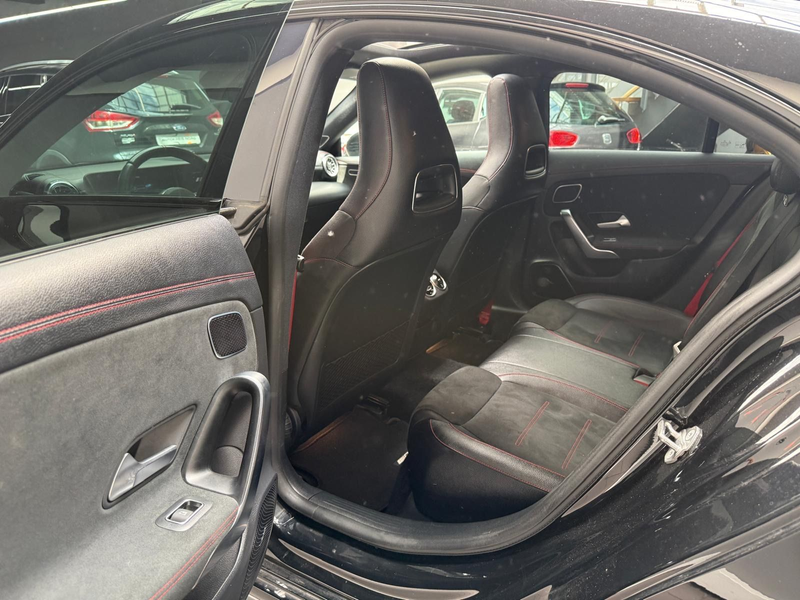 Mercedes-Benz CLA 35 AMG 4M +HU NEU+PANO+NIGHT+MULTIBEAM+ — photo 12