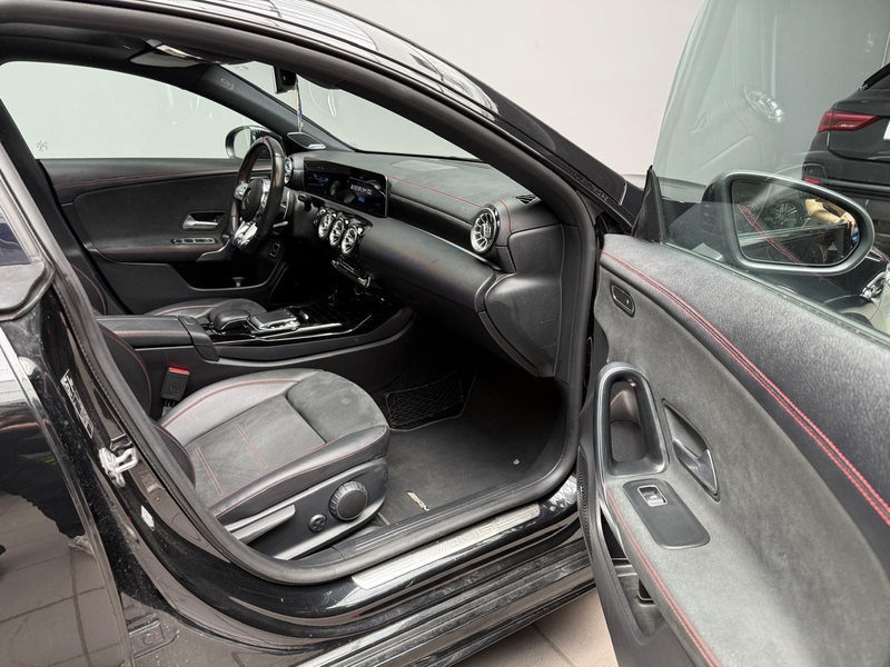 Mercedes-Benz CLA 35 AMG 4M +HU NEU+PANO+NIGHT+MULTIBEAM+ — photo 11