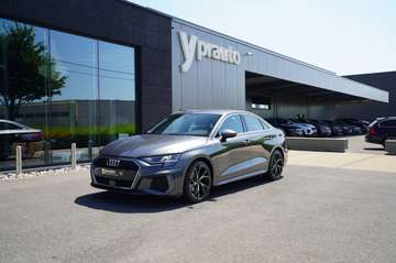 A3 30 TFsi  S line S tronic Parkeersensoren Apple carplay /Android Navigatie  Verwarmde zetels Lane assist Cruise