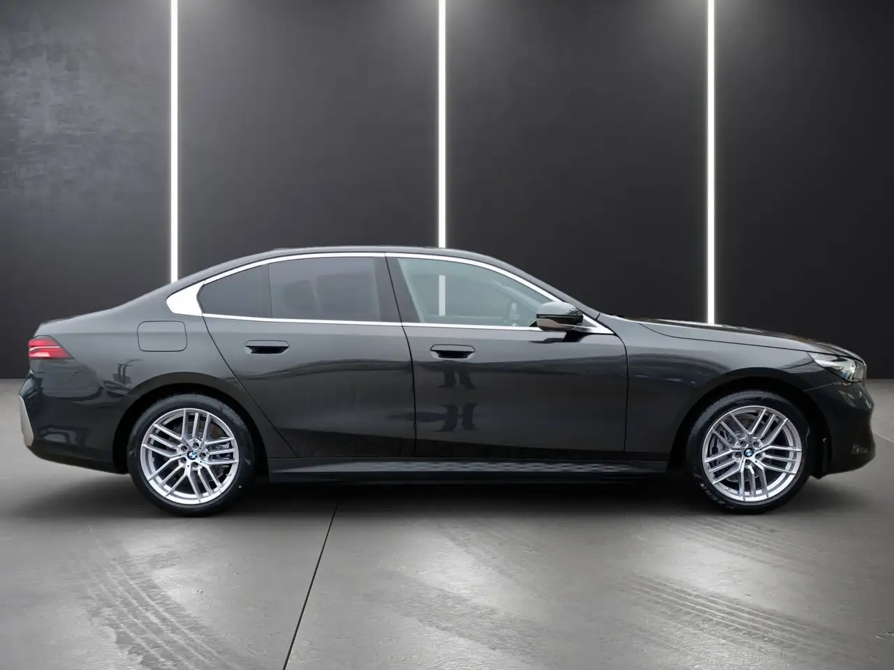 BMW i5 eDrive40 HARMAN/KARDON+19"LM+SSV+LED ADAPTIV+DRIVI 3