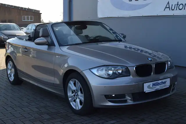 BMW 118 i Cabrio!AUTOMATIK!Navi,Leder,Parks,V&H,Sitzh