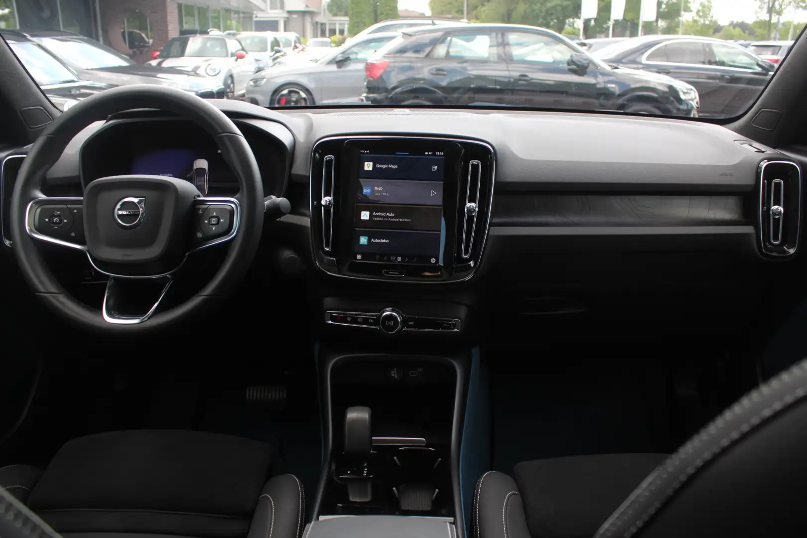 Volvo C40 Recharge Twin Intro Edition 78 kWh / Trekhaak / Pa Blauw - 2