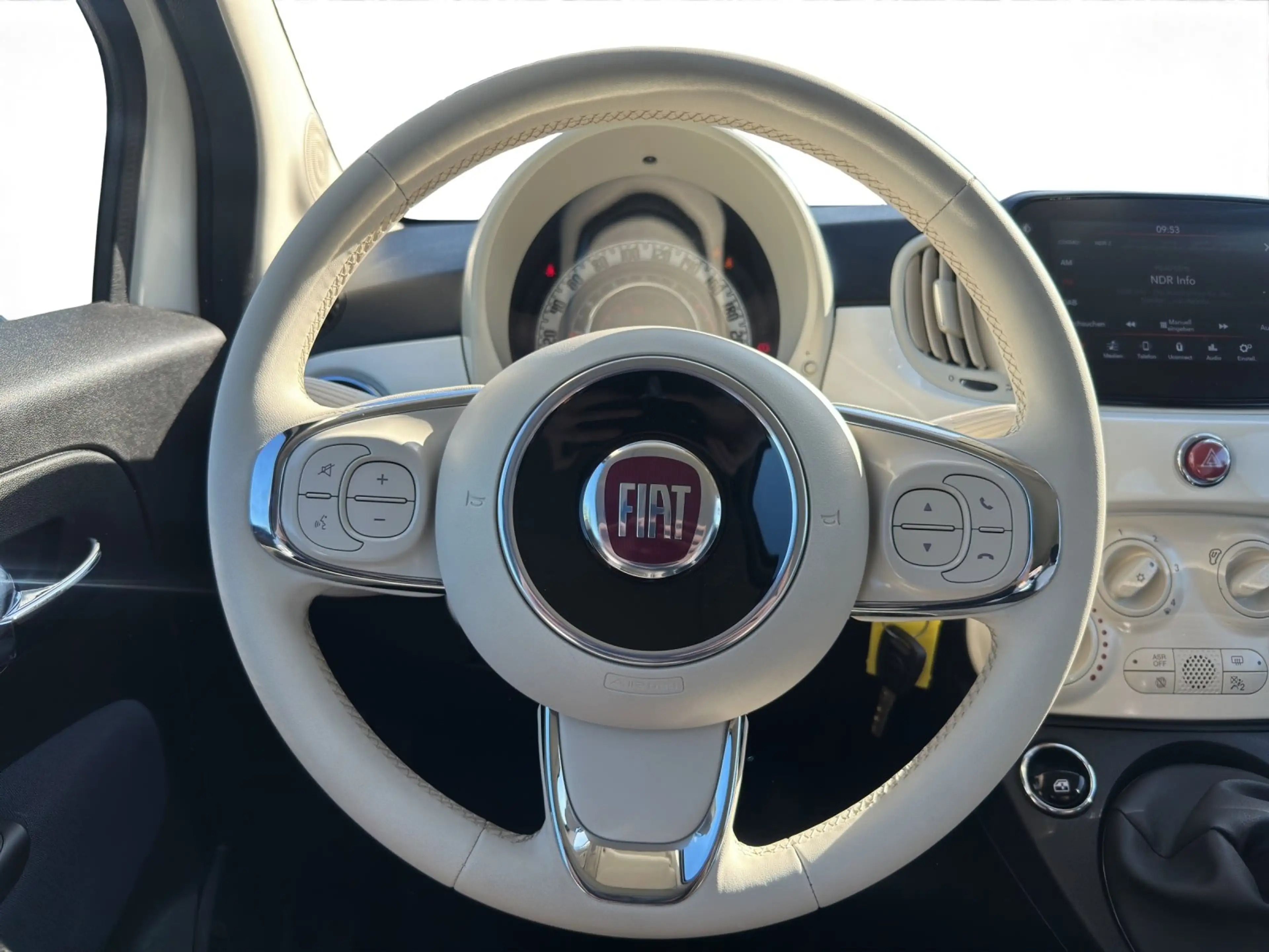 Fiat 500C 1.0 CLUB KLIMA CARPLAY — photo 13