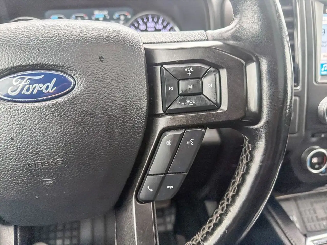 Ford Expedition снимка Ford Expedition