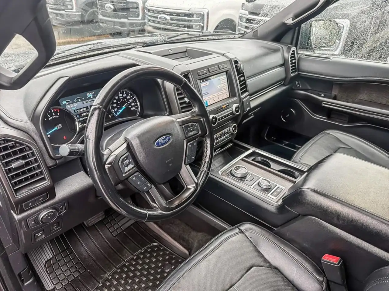 Ford Expedition снимка Ford Expedition