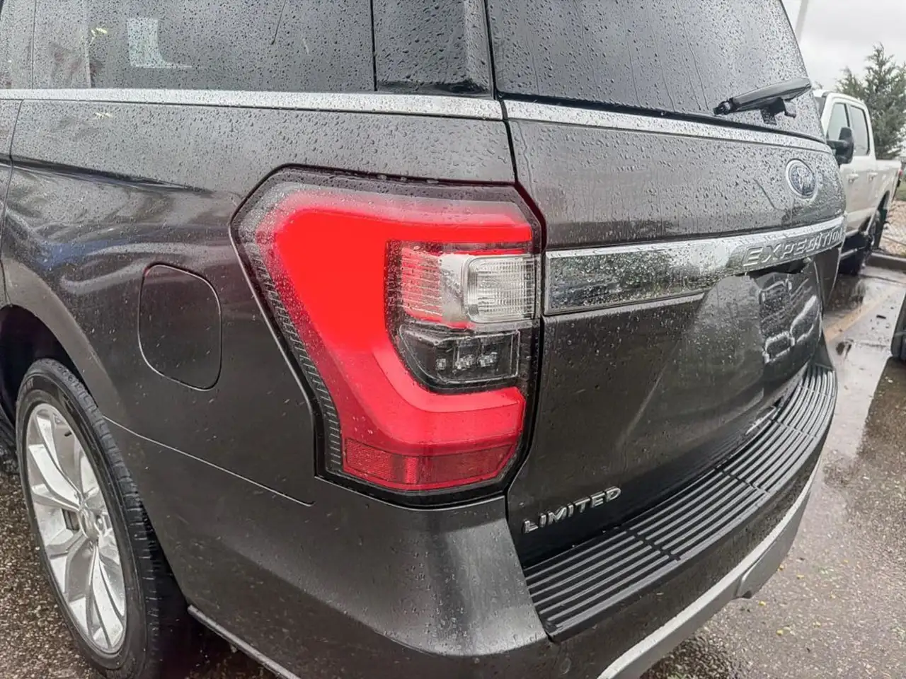 Ford Expedition снимка Ford Expedition