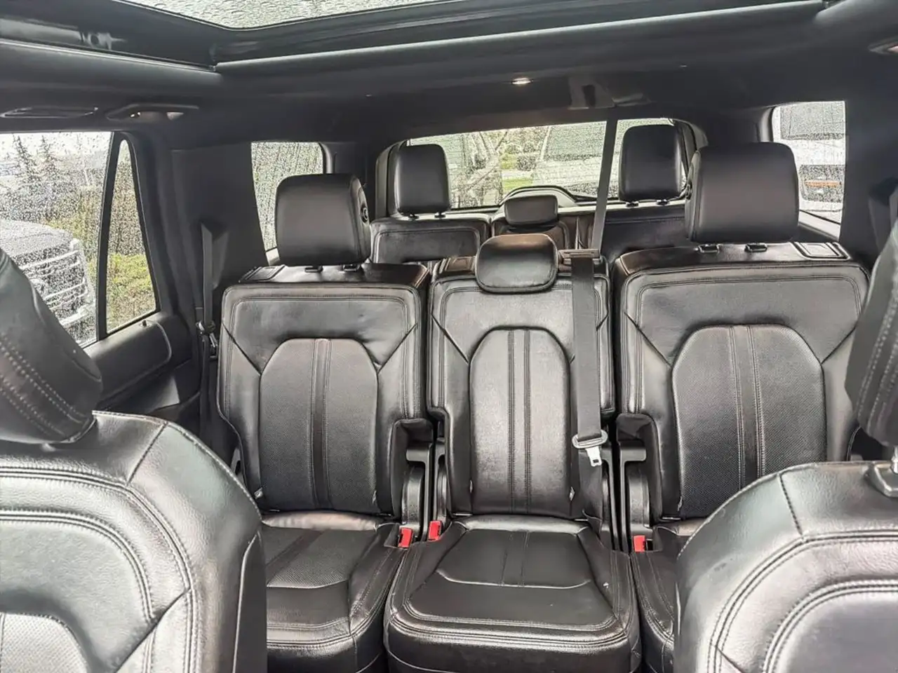 Ford Expedition снимка Ford Expedition