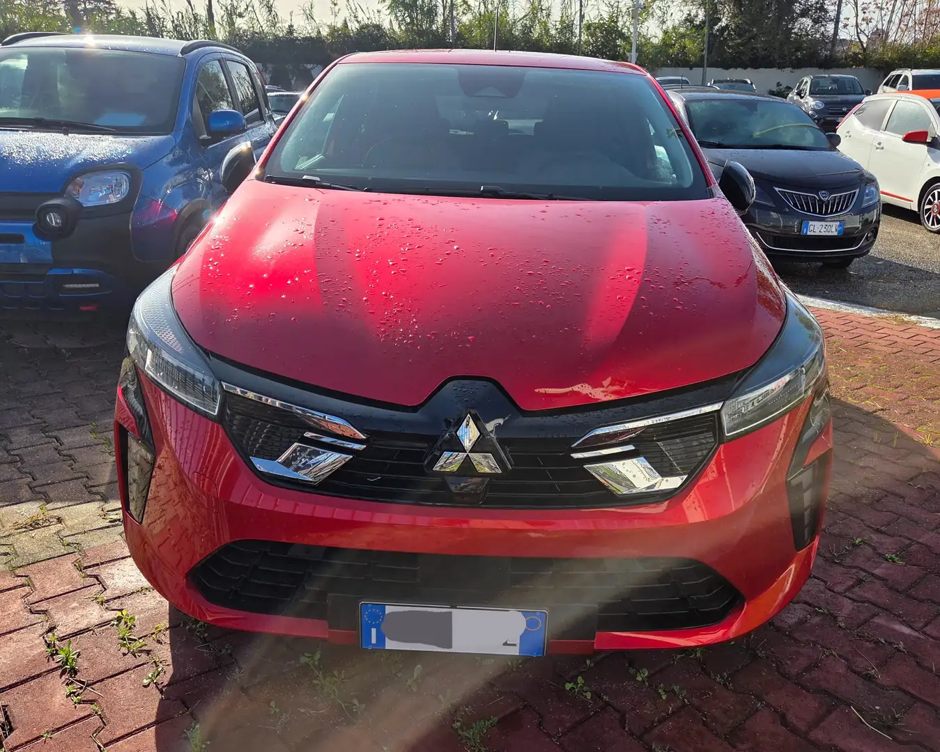 Mitsubishi Colt 1.0L 65 CV Invite Rosso - 2