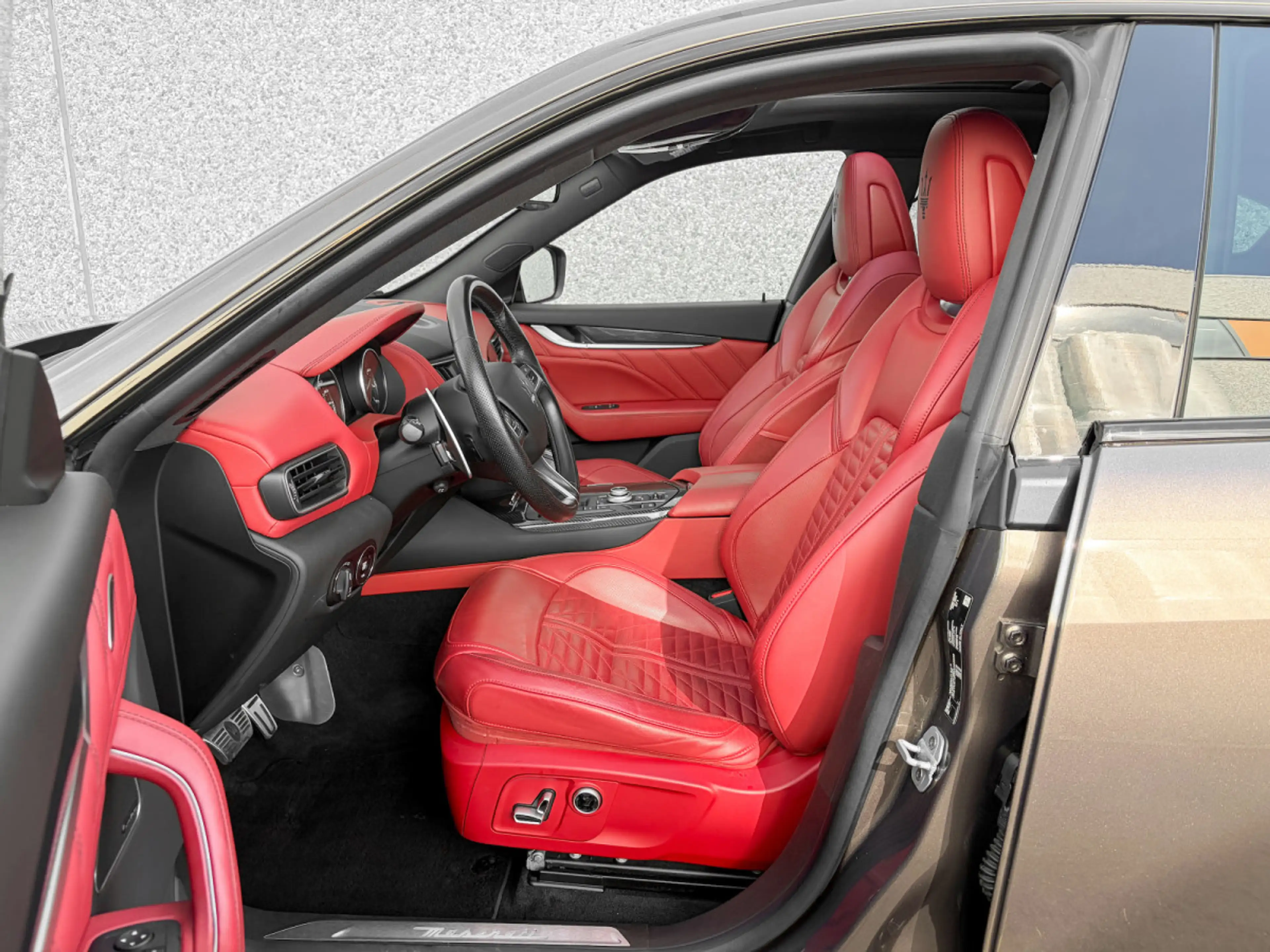 Maserati Levante Levante Modena S 3.0 V6 /PANO/ACC/360°/LUFT/Carbon — photo 4