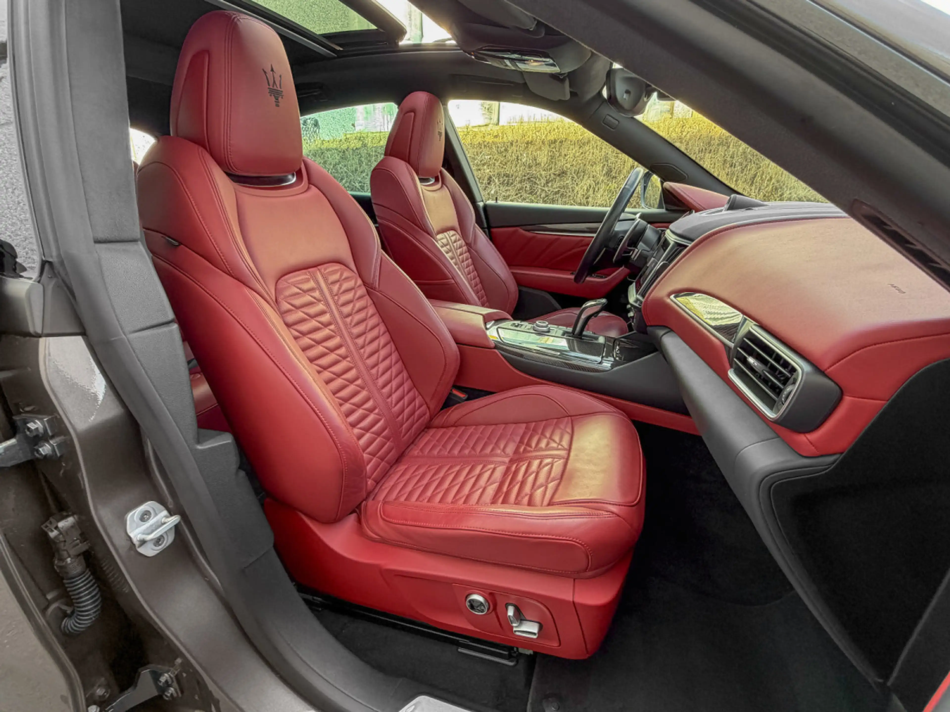 Maserati Levante Levante Modena S 3.0 V6 /PANO/ACC/360°/LUFT/Carbon — photo 13