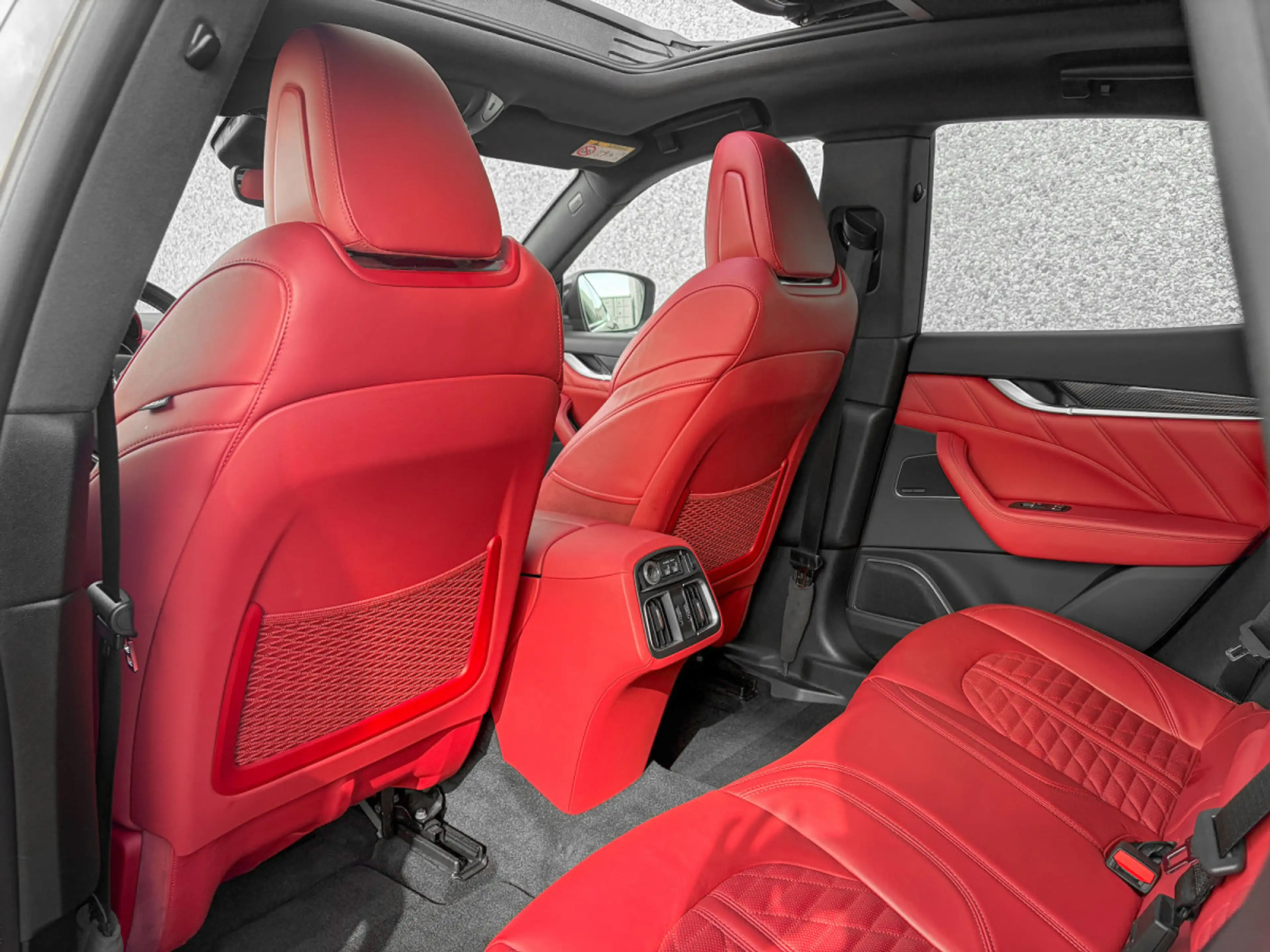 Maserati Levante Levante Modena S 3.0 V6 /PANO/ACC/360°/LUFT/Carbon — photo 6