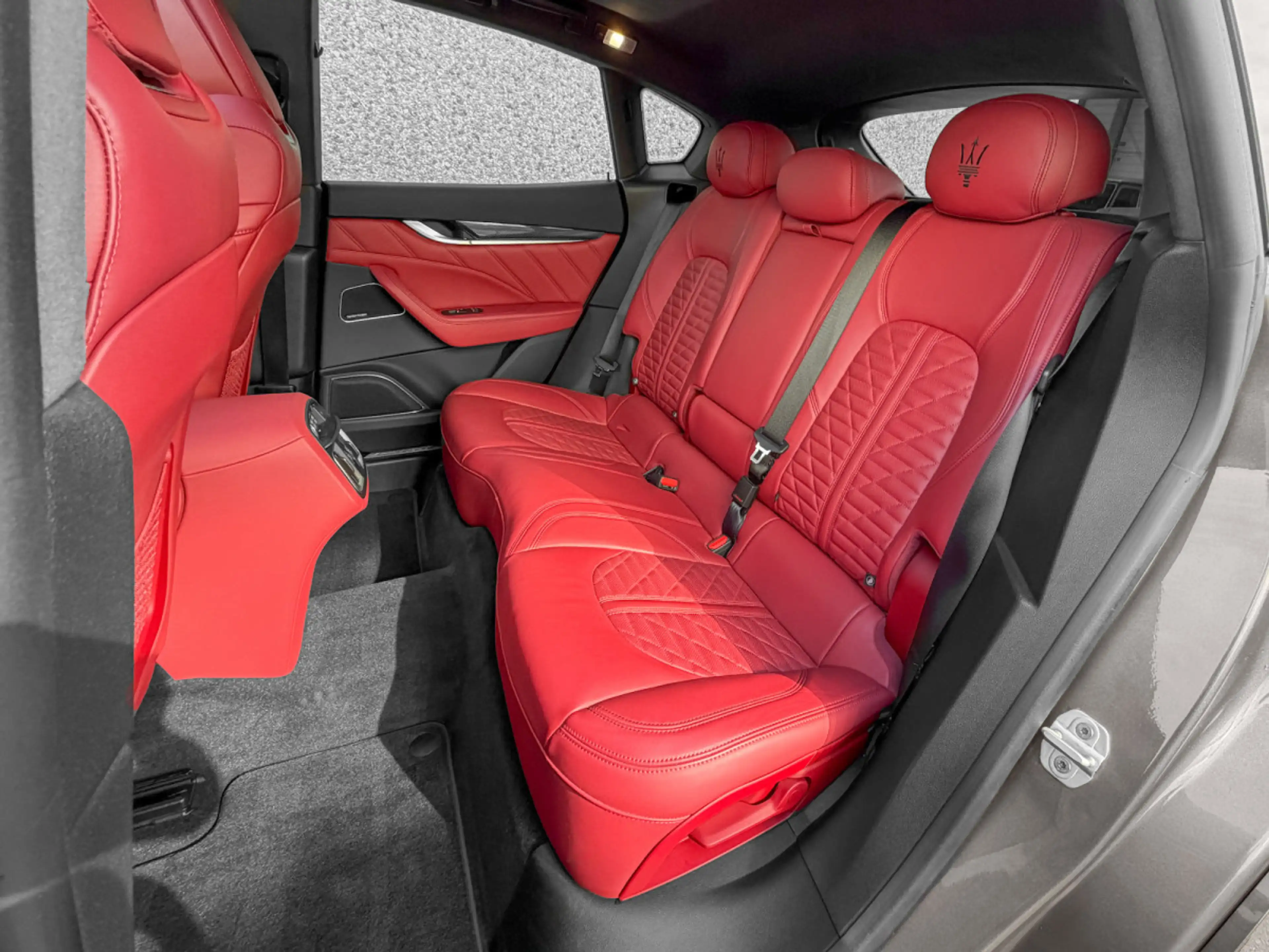 Maserati Levante Levante Modena S 3.0 V6 /PANO/ACC/360°/LUFT/Carbon — photo 8