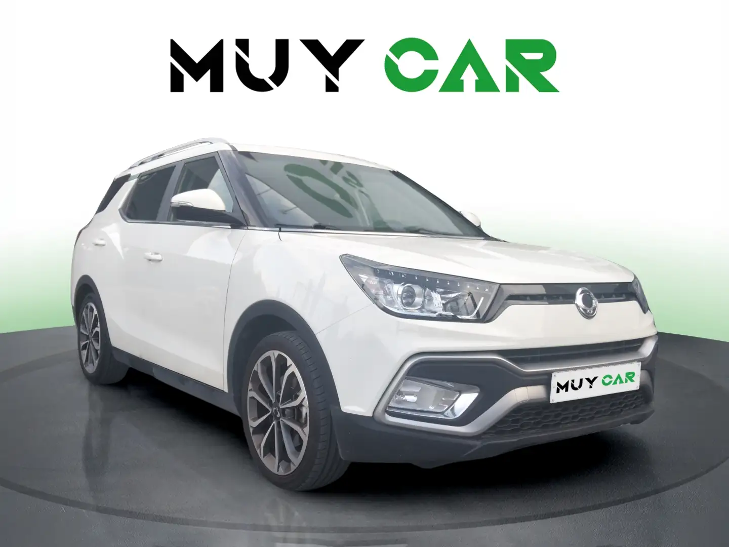 SsangYong XLV D16 Limited 4x2 Weiß - 1