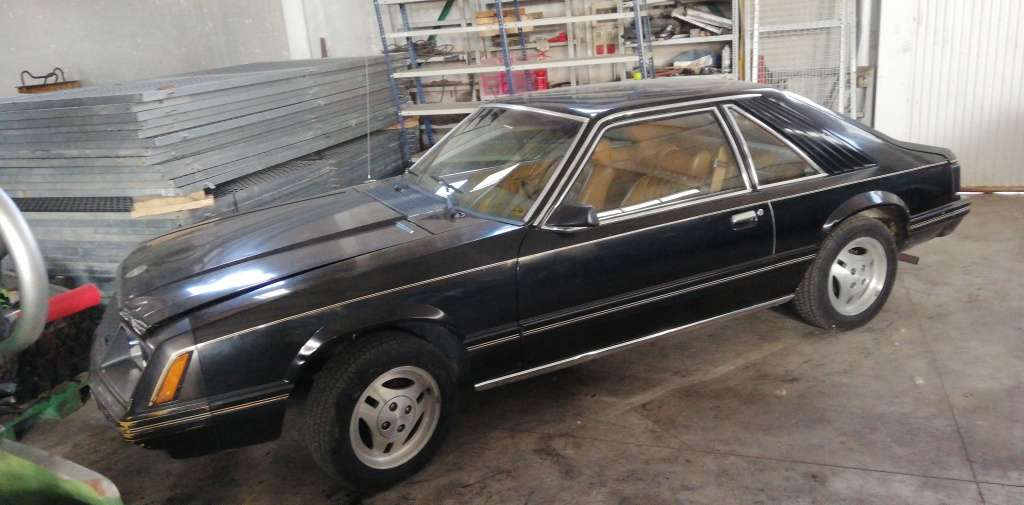 Ford Mustang Coupé - foto 1