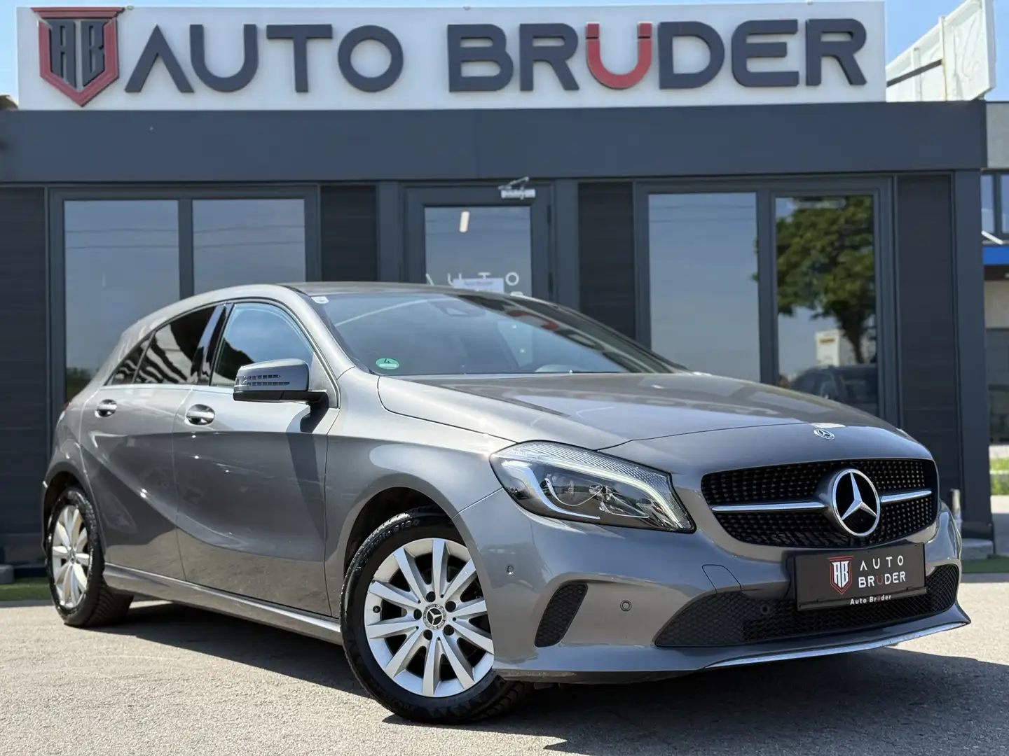 Mercedes-Benz A 180 A 180 CDI / d BlueEfficiency (176.012) Grau - 1