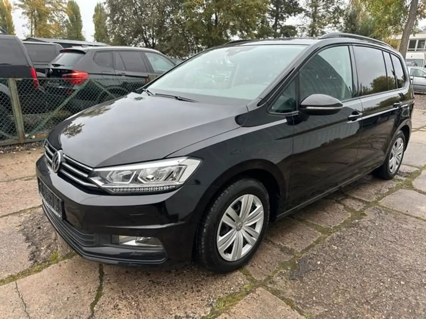 Volkswagen Touran Comfortline *AUTOMATIK*ERSTBESITZ*SCHECKH. Schwarz - 1
