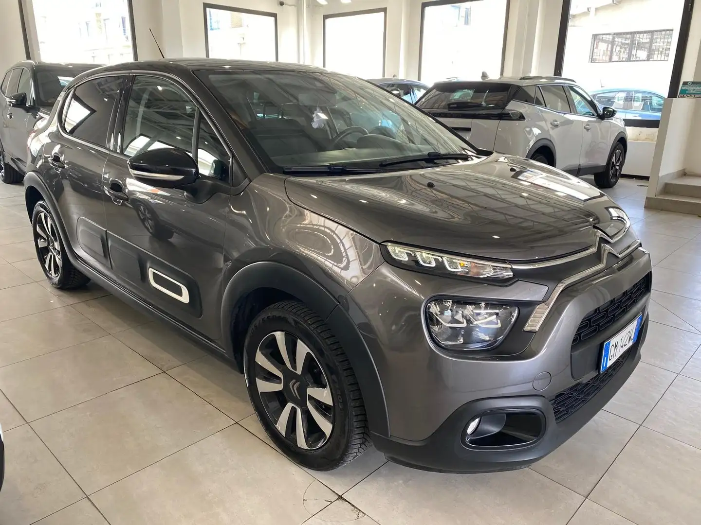 Citroen C3 C3 1.2 puretech SHINE FULL Grigio - 2