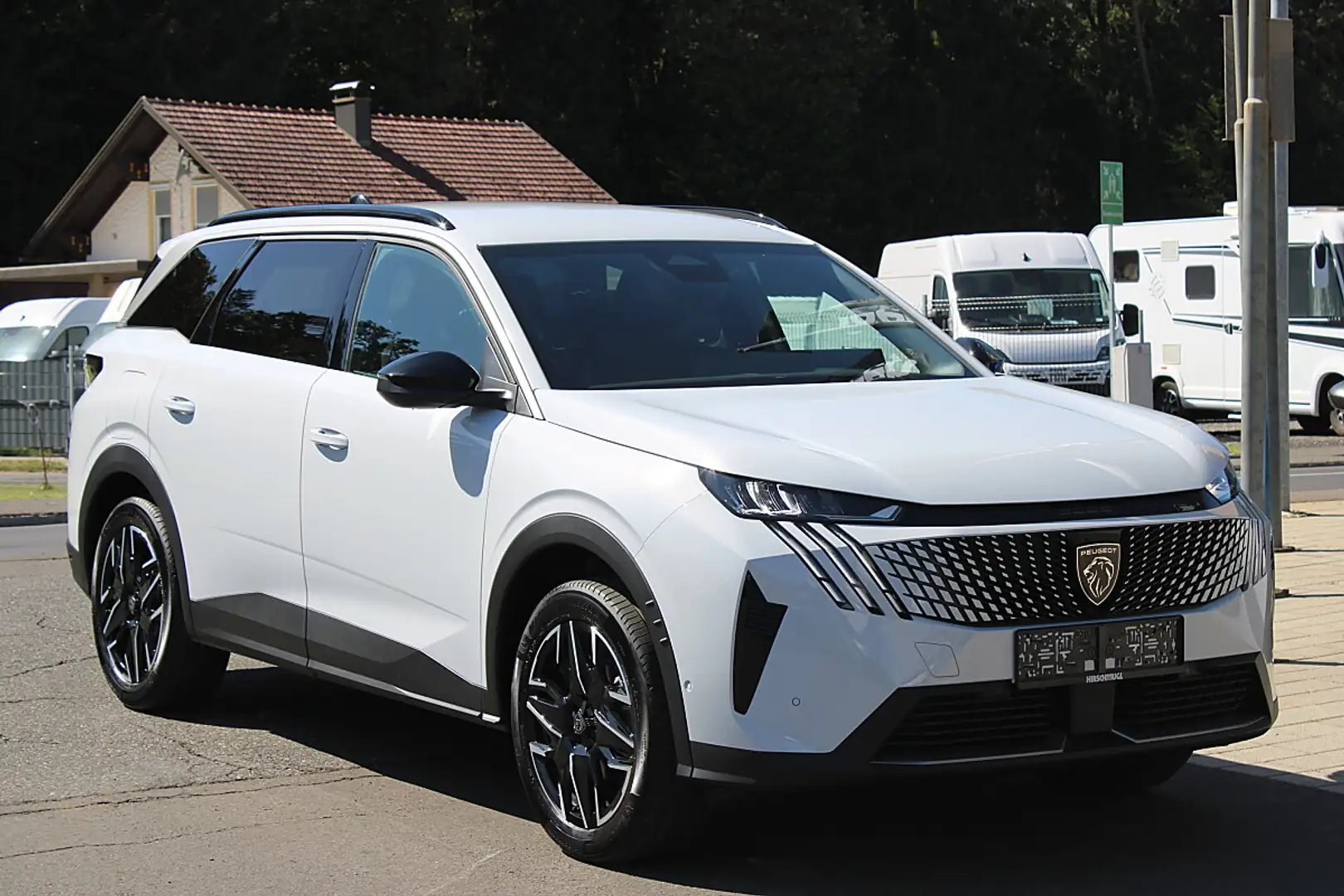 Peugeot 5008 Allure mild Hybrid 145 e-DCS6 Aut. Weiß - 1