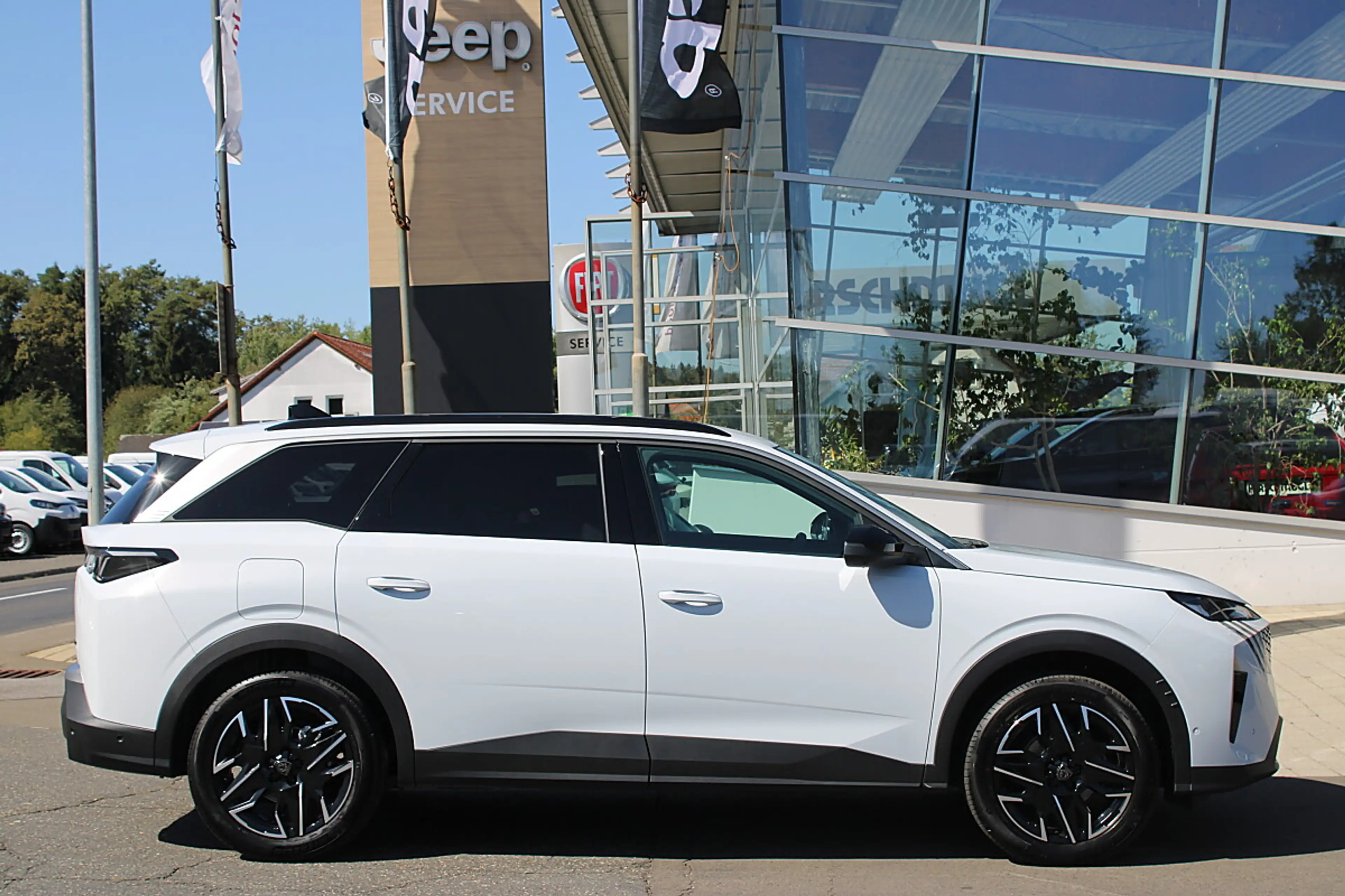 Peugeot 5008 Allure mild Hybrid 145 e-DCS6 Aut. — photo 3