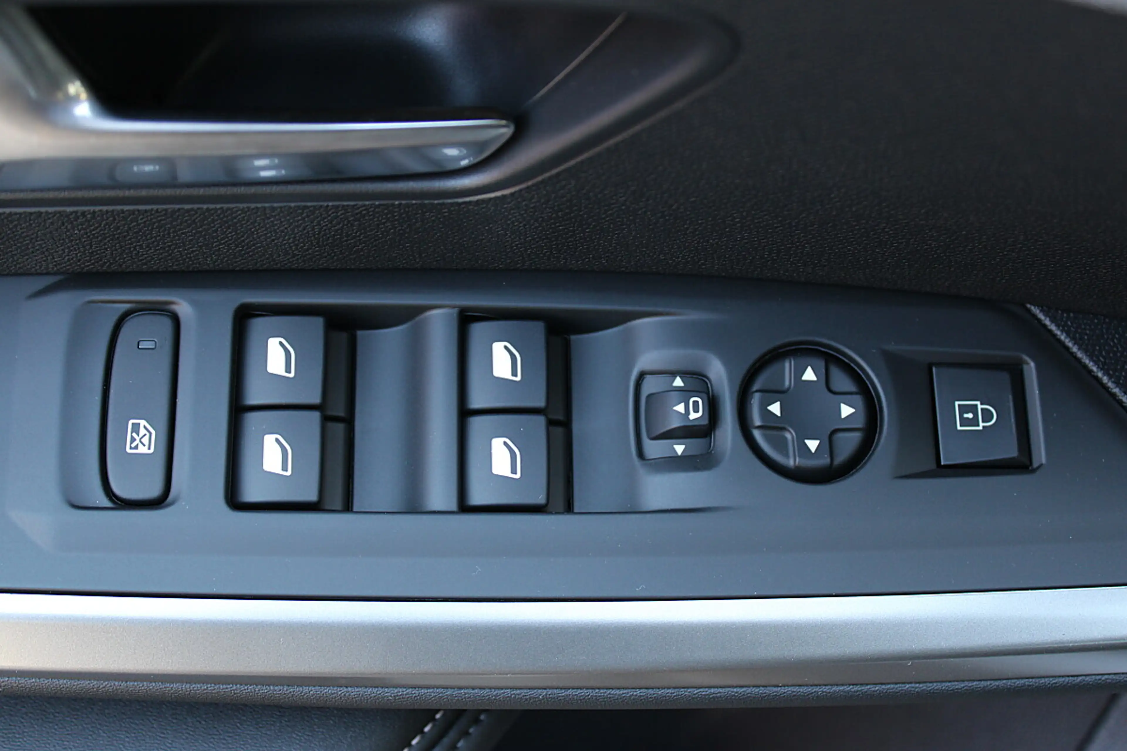 Peugeot 5008 Allure mild Hybrid 145 e-DCS6 Aut. — photo 16