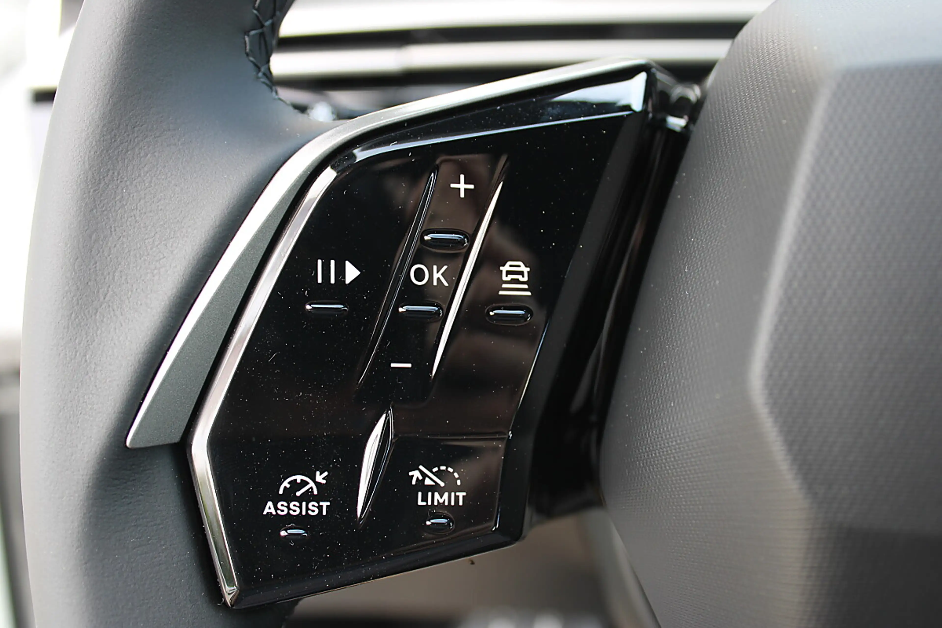 Peugeot 5008 Allure mild Hybrid 145 e-DCS6 Aut. — photo 27