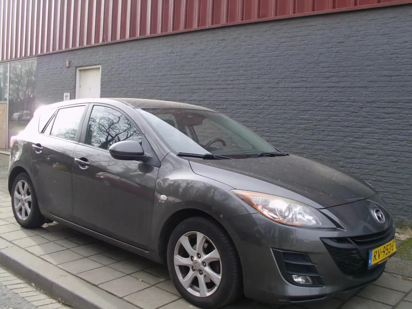 Mazda 3 1.6 CDIT 5 DEURS MET AIRCO Grijs - 2