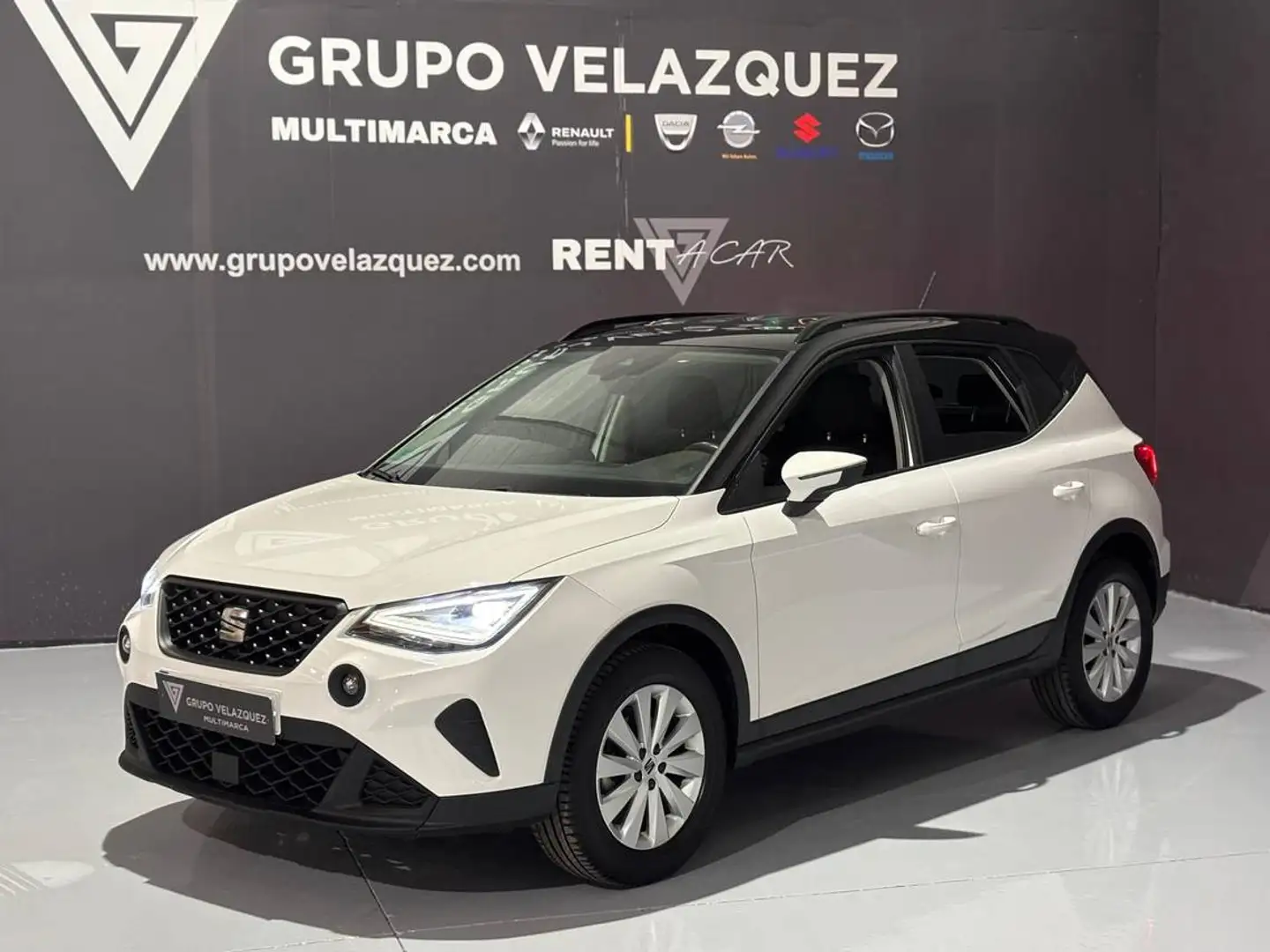 SEAT Arona 1.0 TSI S&S Style 110 Weiß - 2