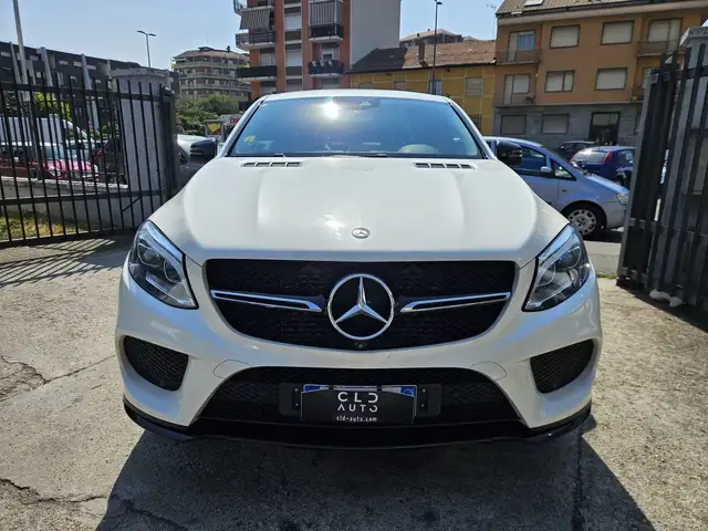 Mercedes-Benz Gle view 2