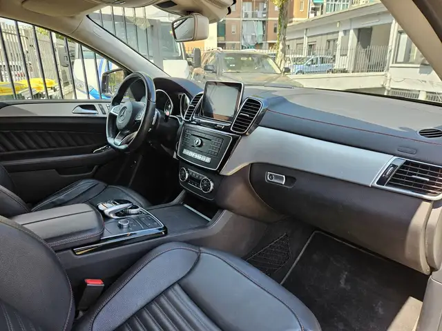 Mercedes-Benz Gle view 11