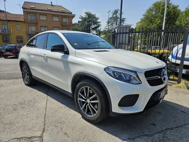 Mercedes-Benz Gle view 3