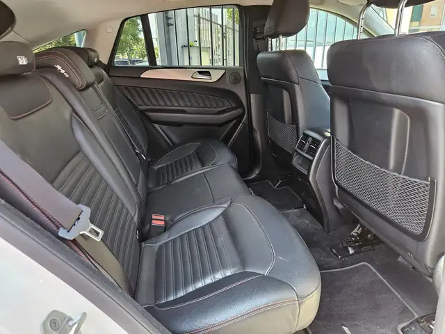 Mercedes-Benz Gle view 13