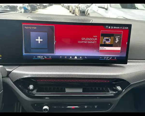 BMW 3 Series view 15