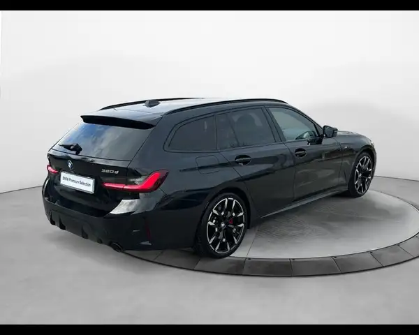 BMW 3 Series view 6