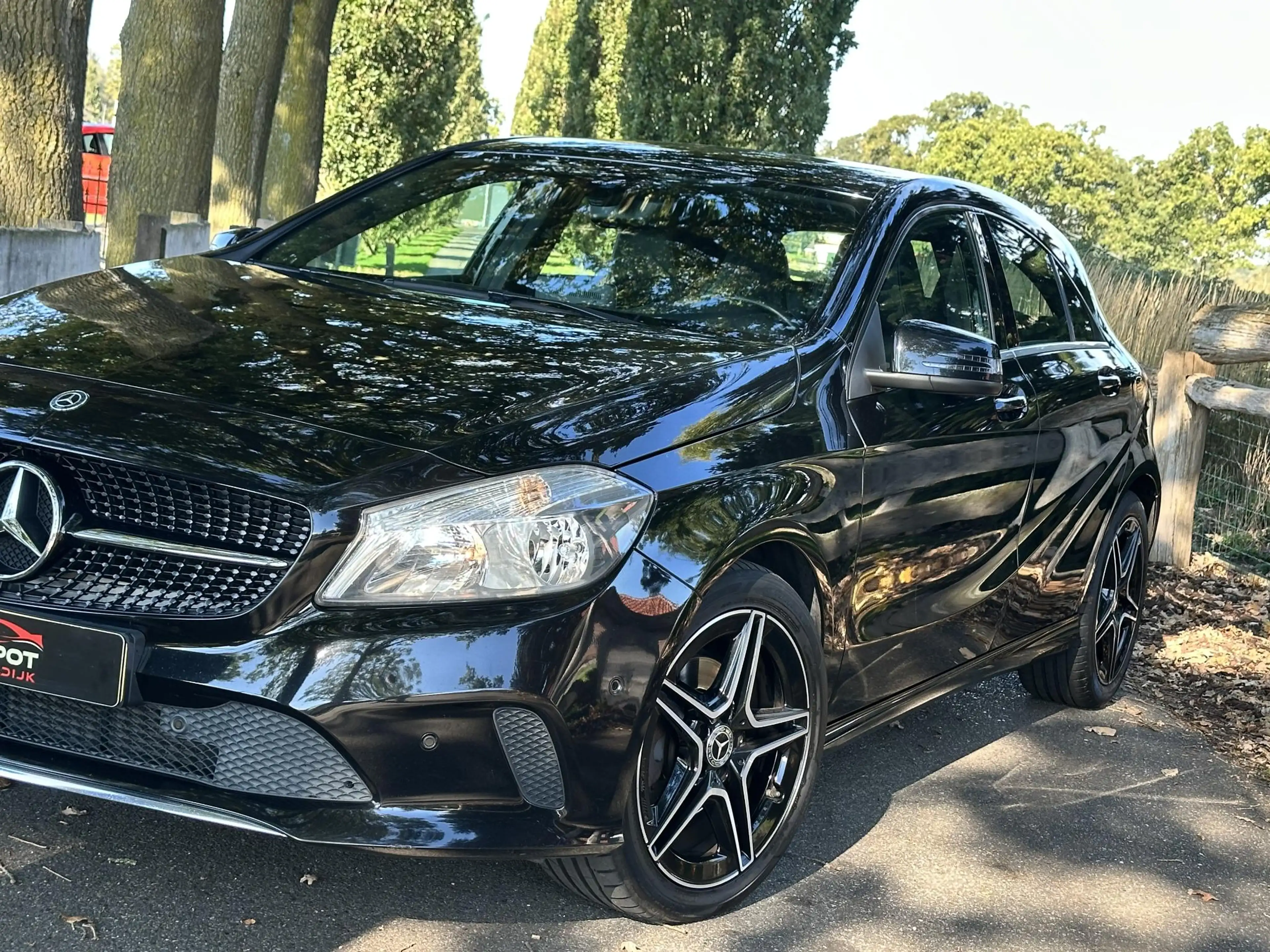Mercedes-Benz A 180 Business Solution AMG — photo 2