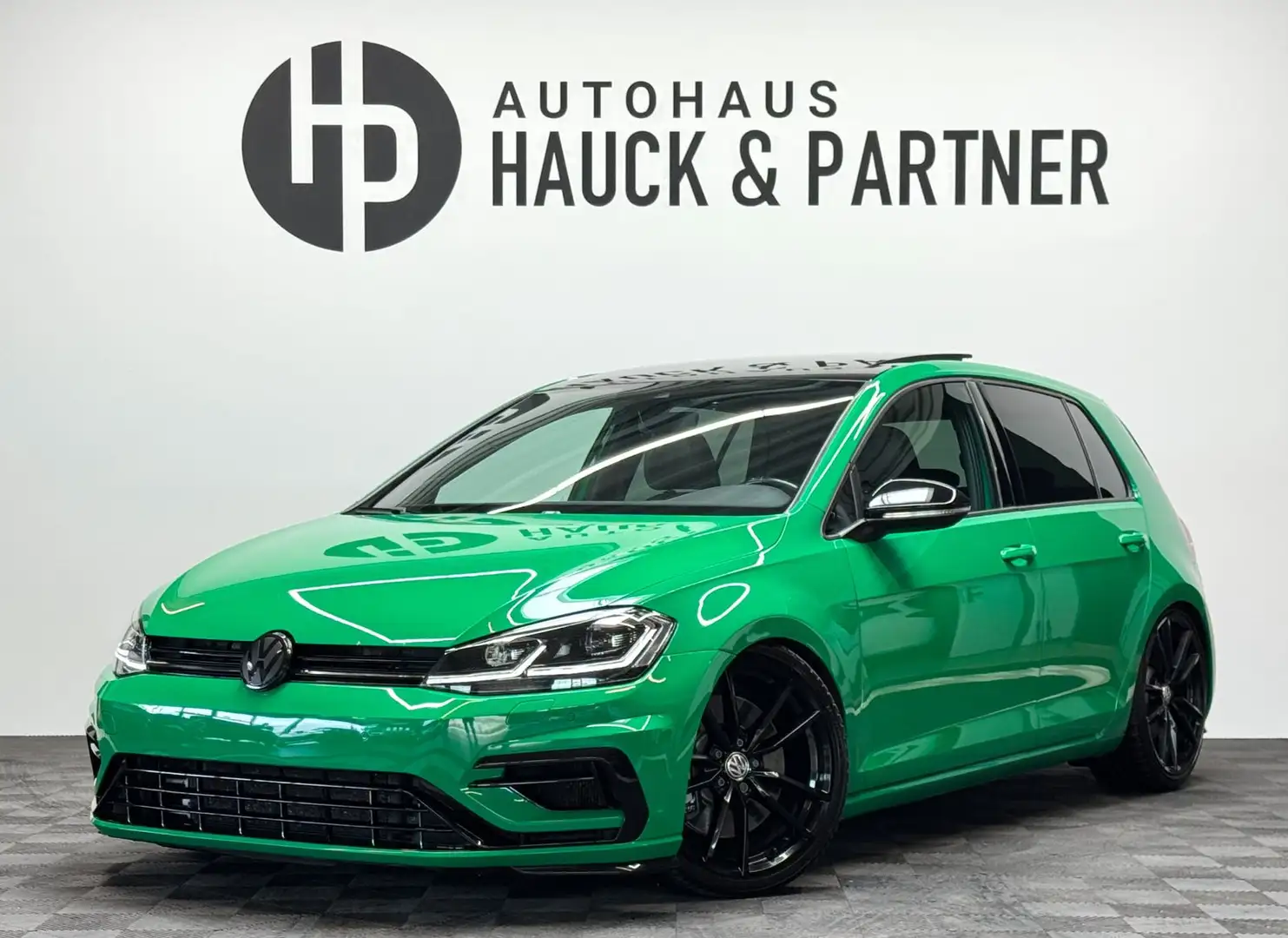 Volkswagen Golf 7 RDSG 4M*Akra *APR *Pano *Virtual Groen - 1