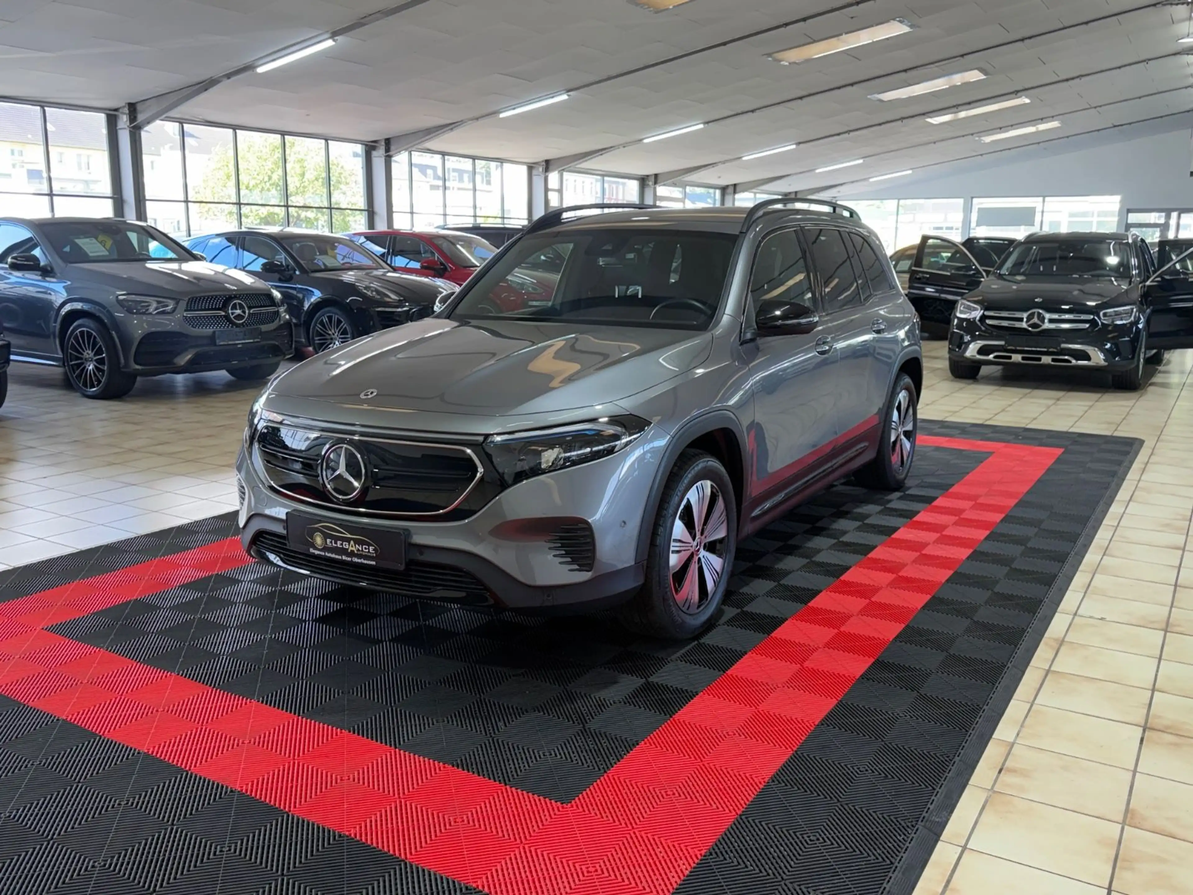 Mercedes-Benz EQB 250 LED*KAMERA*AMBIENTE*DAB*BAT 98%* — photo 2