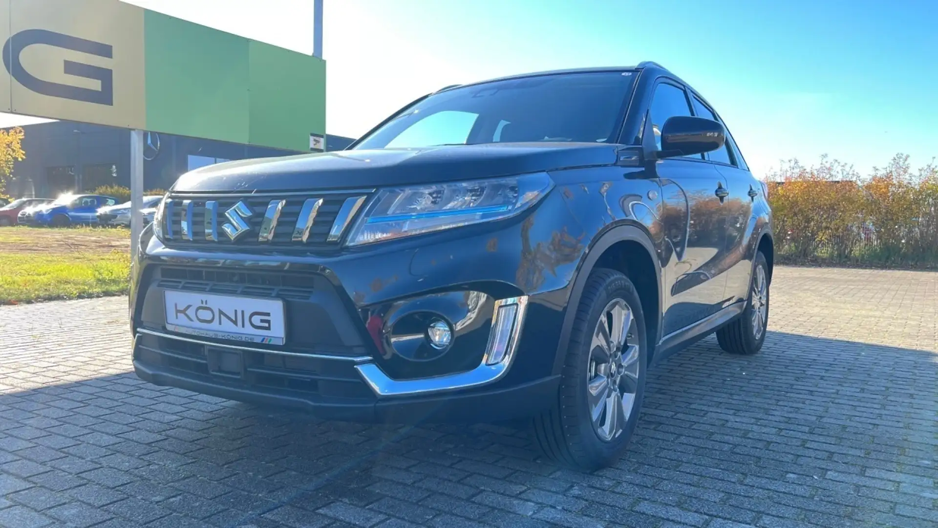 Suzuki Vitara 1.5 Automatik Klimaauto Navigation Czarny - 1