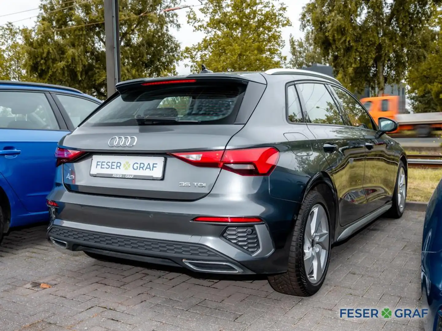 Audi A3 35TDI S tronic S line /LED/Navi+ Grau - 2