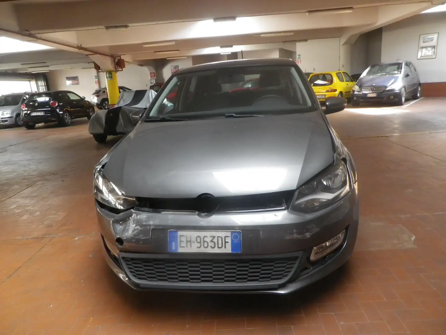 Volkswagen Polo Polo V 2009 5p 1.4 Comfortline Gris - 1