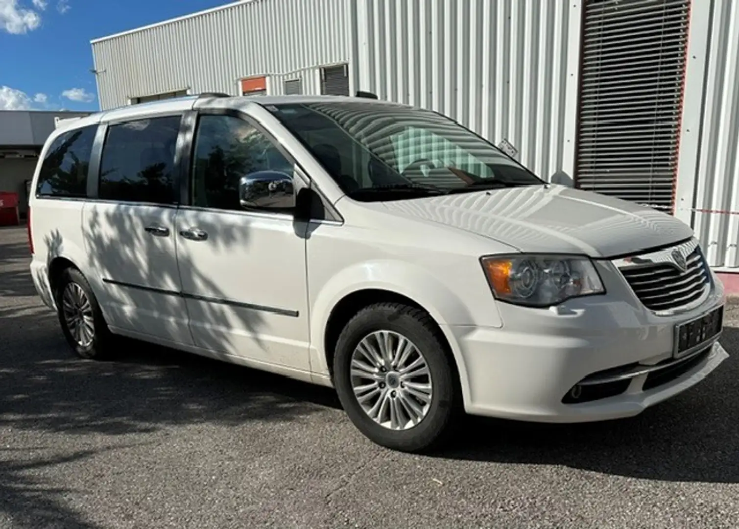 Lancia Voyager Voyager 2,8 CRD Platinum Platinum Weiß - 1