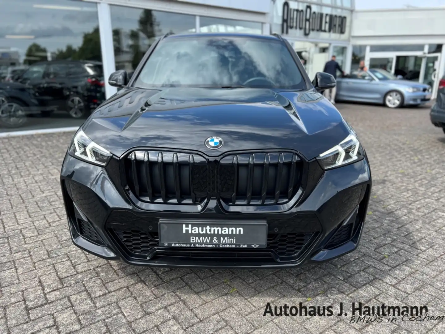 BMW X1 23 d xDrive M SPORT *1.HAND*AHK*ACC*LM19''* Schwarz - 2