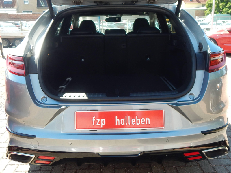 Kia ProCeed / pro_cee'd GT — photo 12