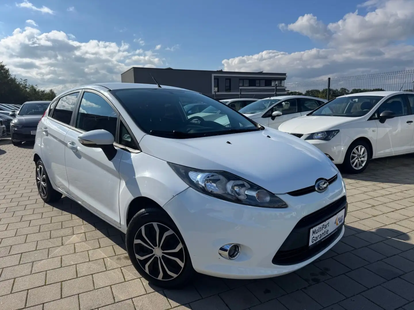 Ford Fiesta Trend Blanc - 1