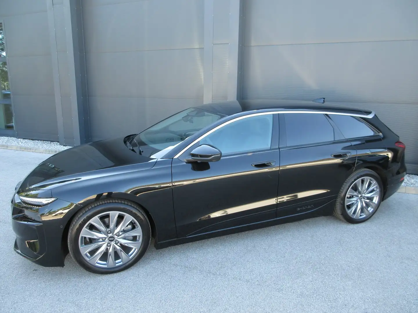 Audi A6 e-tron Schwarz - 2