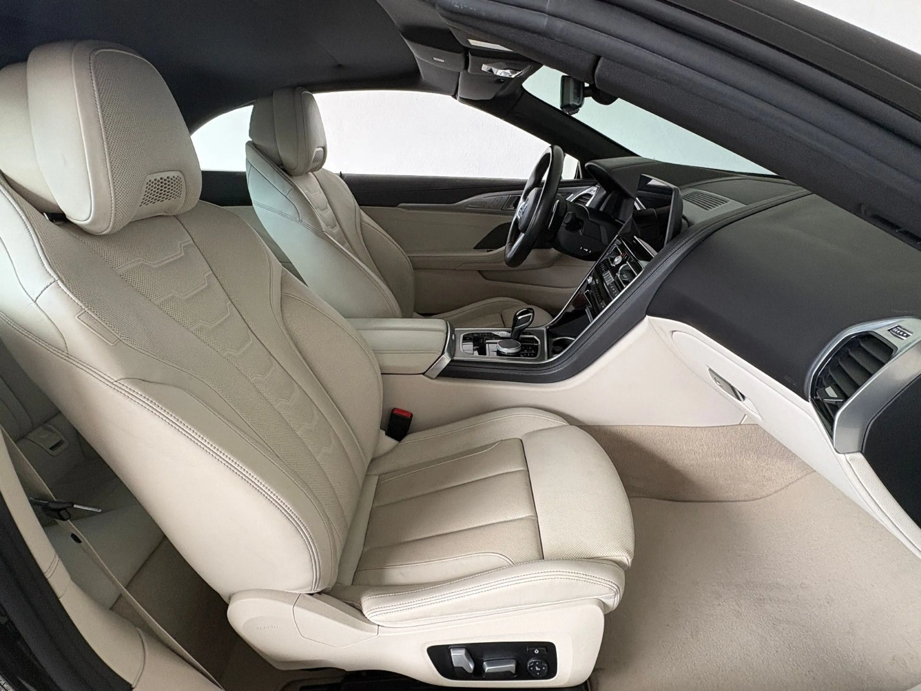 BMW 840 i xDrive Leder Navi Sport HUD CockpProf — photo 18
