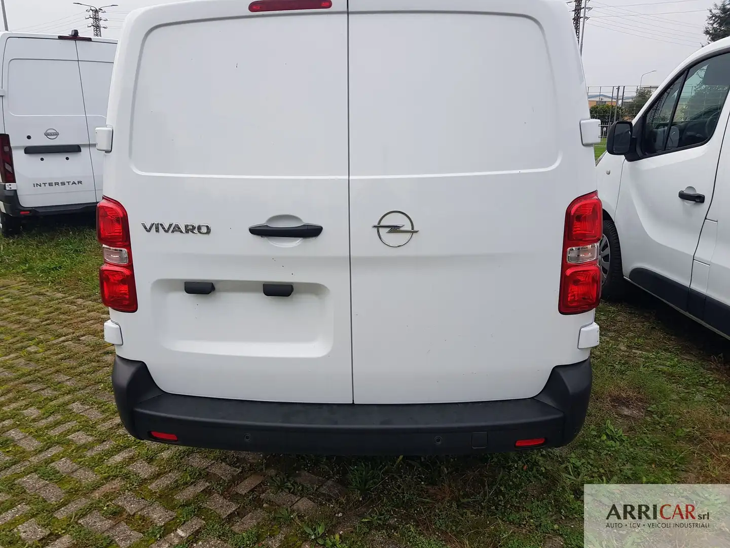 Opel Vivaro Vivaro 2.0 Diesel 145CV PL-TN M Furgone Blanc - 2