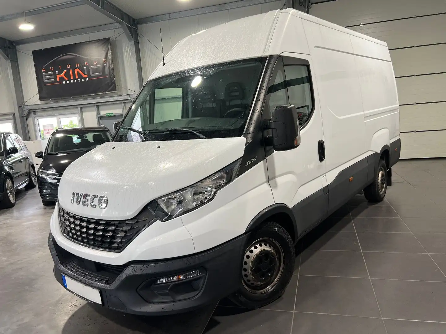 Iveco Daily Kasten 2.3 D **AHK*Navi*Kamera*Temp.** Weiß - 1