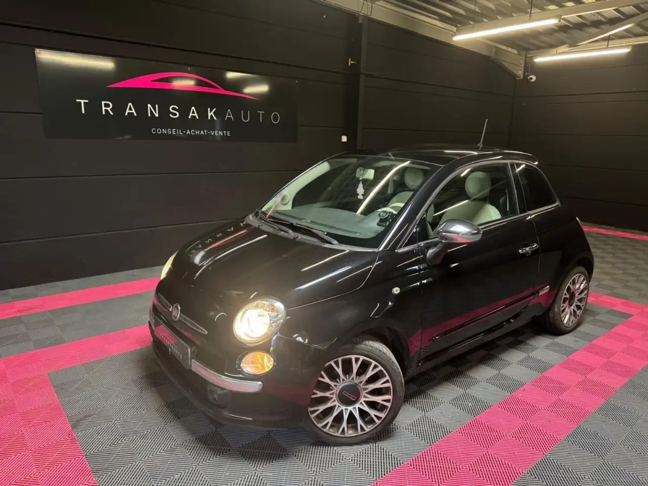Fiat 500 1.2 8V 69 ch Lounge / Toit panoramique /